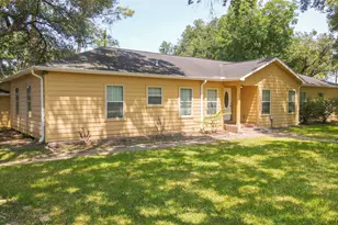 321 Circle Dr, Wharton, TX 77488 - Photo 37