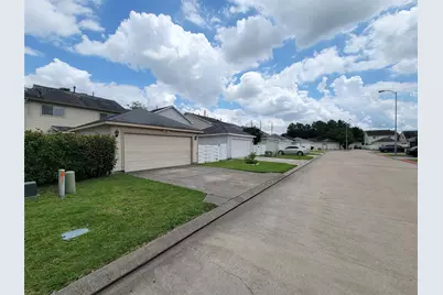 9607 Farrell Drive, Houston, TX 77070 - Photo 9