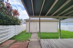 9607 Farrell Dr, Houston, TX 77070 - Photo 5