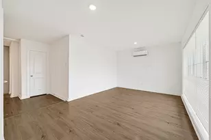 7537 Westover St, Houston, TX 77087 - Photo 3