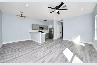 7502 Sandle Street #B, Houston, TX 77088 - Photo 9