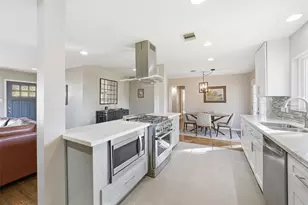 2626 Willowby Dr, Houston, TX 77008 - Photo 7