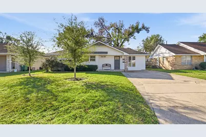 2626 Willowby Drive, Houston, TX 77008 - Photo 1
