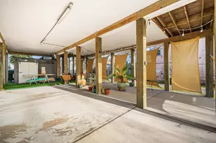 710 35th St, Galveston, TX 77550 - Photo 23