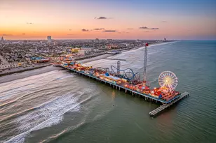 710 35th St, Galveston, TX 77550 - Photo 45