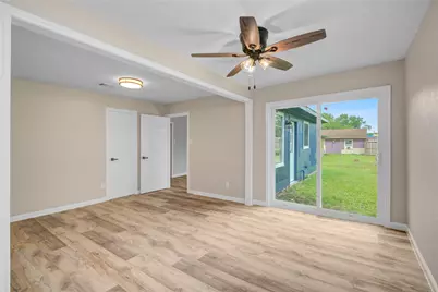 10611 Leitrim Way, Houston, TX 77047 - Photo 17