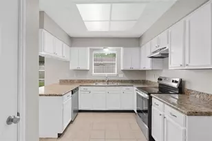 16826 Cobble Ridge Dr, Sugar Land, TX 77498 - Photo 11