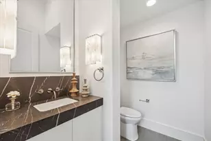 10 Wentworth Square Ave, Houston, TX 77027 - Photo 13