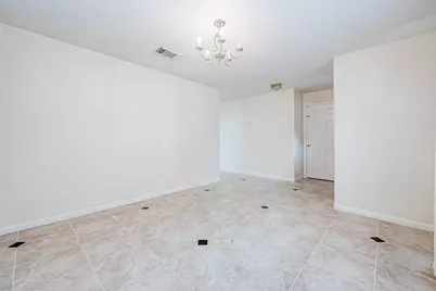 7514 Trail Hollow, Missouri City, TX 77459 - Photo 9