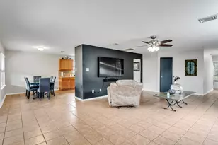 4423 Plumeria Ave, Baytown, TX 77521 - Photo 7