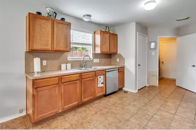4423 Plumeria Avenue, Baytown, TX 77521 - Photo 11