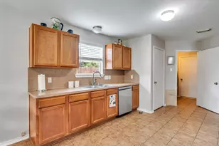 4423 Plumeria Ave, Baytown, TX 77521 - Photo 11