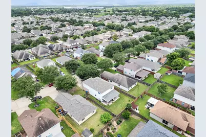 4423 Plumeria Avenue, Baytown, TX 77521 - Photo 43