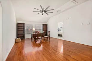 4438 W Maple Dr, Friendswood, TX 77546 - Photo 17