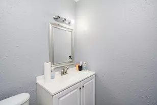 12469 Sharpview Dr, Houston, TX 77072 - Photo 15