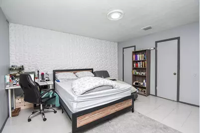 12469 Sharpview Drive #2469, Houston, TX 77072 - Photo 11