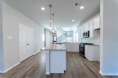 14318 Lunan Drive, Texas City, TX 77568 - Photo 7