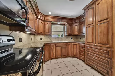 202 Hammond Loop, Sweeny, TX 77480 - Photo 11