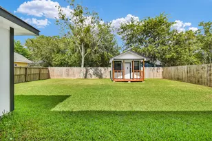 1252 2nd St, Clute, TX 77531 - Photo 25