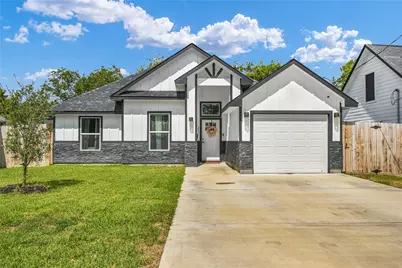 1252 2nd Street, Clute, TX 77531 - Photo 1
