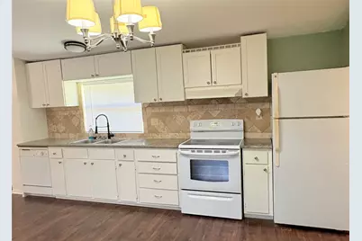 17807 Dean Court, Conroe, TX 77302 - Photo 9