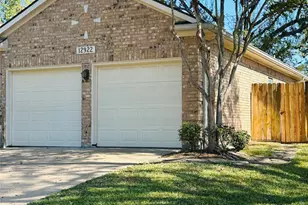 12922 Mills Bend St, Houston, TX 77070 - Photo 3