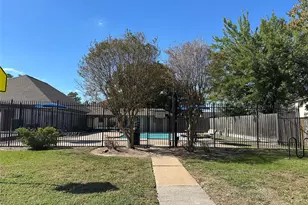 12922 Mills Bend St, Houston, TX 77070 - Photo 45