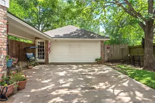 8711 Bent Tree Dr, College Station, TX 77845 - Photo 29