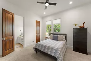6236 Community Dr, Houston, TX 77005 - Photo 21