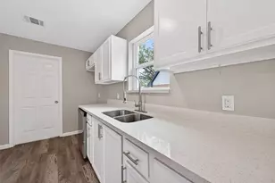 13110 Naples Ln, Stafford, TX 77477 - Photo 19