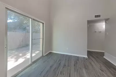 10115 Prospect Hill Drive, Houston, TX 77064 - Photo 7