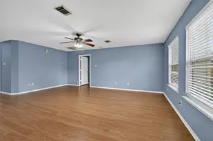 8023 Beech Meadow Ln, Houston, TX 77083 - Photo 7
