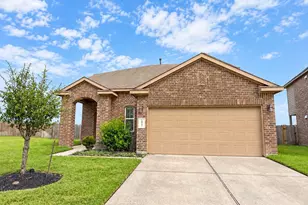 10111 Tallcrest Ln, Tomball, TX 77375 - Photo 1