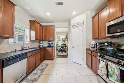 12022 Eagle Ridge Drive, Mont Belvieu, TX 77535 - Photo 7