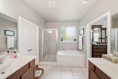 12022 Eagle Ridge Drive, Mont Belvieu, TX 77535 - Photo 11
