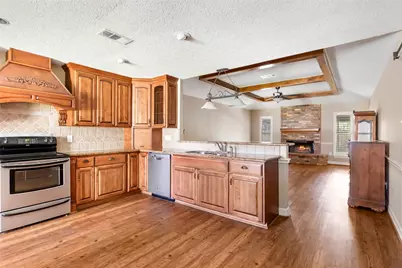 9614 Pinehurst Street, Baytown, TX 77521 - Photo 15