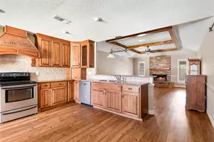 9614 Pinehurst St, Baytown, TX 77521 - Photo 15