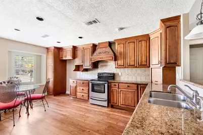 9614 Pinehurst Street, Baytown, TX 77521 - Photo 17