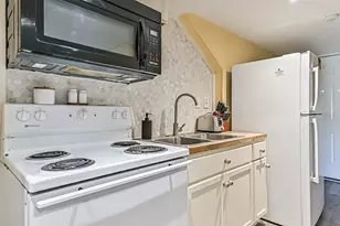 2914 Avenue K, Galveston, TX 77550 - Photo 11