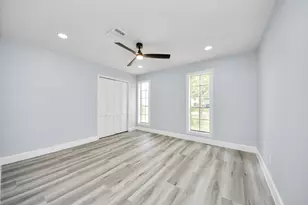 9406 Vickijohn Dr, Houston, TX 77031 - Photo 23