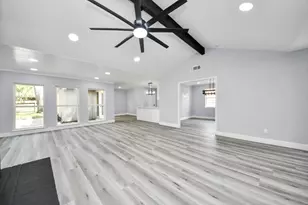 9406 Vickijohn Dr, Houston, TX 77031 - Photo 17