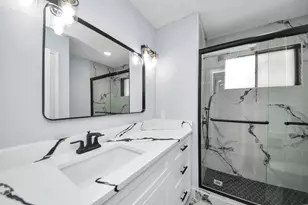 9406 Vickijohn Dr, Houston, TX 77031 - Photo 25