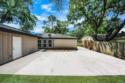 9406 Vickijohn Drive, Houston, TX 77031 - Photo 13
