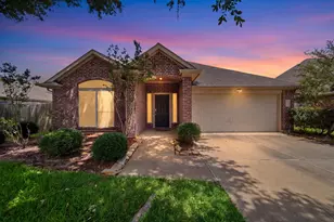 321 Preston Ln, League City, TX 77573 - Photo 1