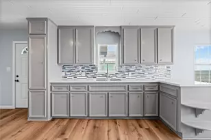 645 3rd St, San Leon, TX 77539 - Photo 23