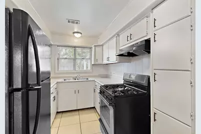 3230 Virginia Street, La Marque, TX 77568 - Photo 9