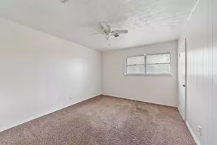 3230 Virginia St, La Marque, TX 77568 - Photo 15