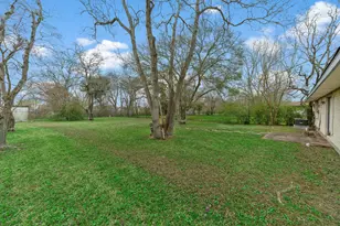 3230 Virginia St, La Marque, TX 77568 - Photo 17