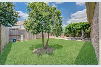 2332 Shallow Creek Lane, Friendswood, TX 77546 - Photo 35