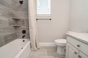 2332 Shallow Creek Ln, Friendswood, TX 77546 - Photo 9